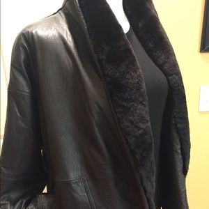 Gorgeous Leather Bomber Jacket😎